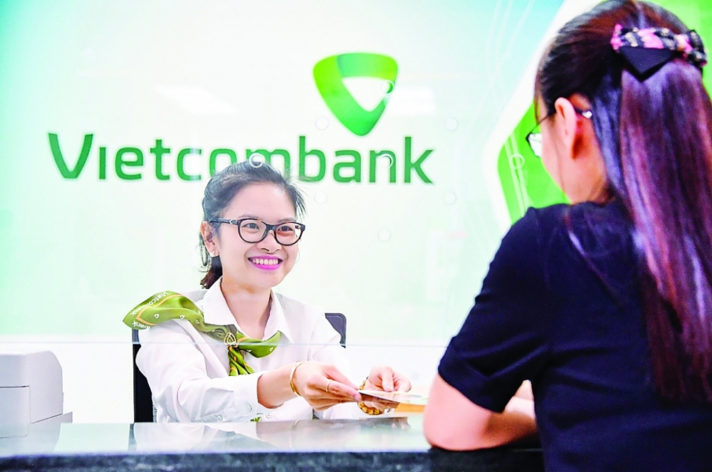 Ngân hàng kiếm được bao nhiêu tiền từ bán bảo hiểm?