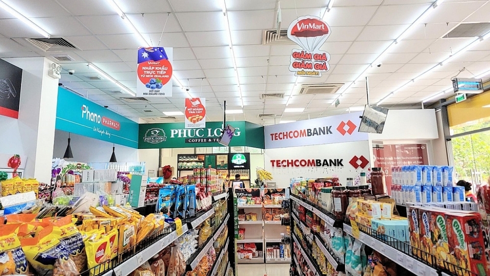 Doanh nghiệp dồn dập tăng vốn, M&A để mở rộng quy mô