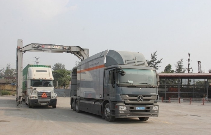 Đề xuất tháo gỡ bất cập về hoạt động của máy soi container