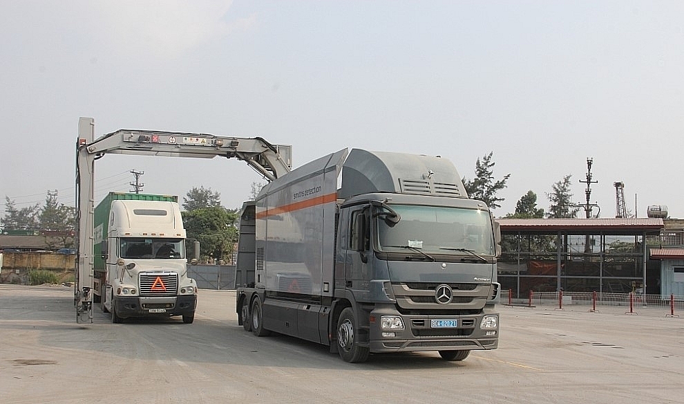 Đề xuất tháo gỡ bất cập về hoạt động của máy soi container