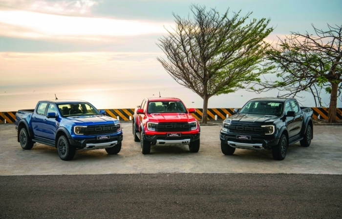 Ford Ranger Raptor 2023 mới - mang tới sự phấn khích tột độ trên cung đường off-road