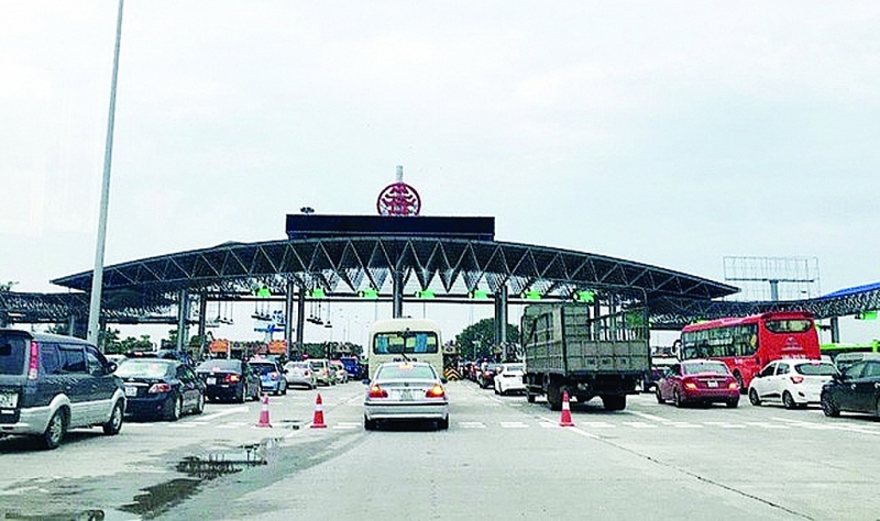 de xuat tang phi bot chon cuu doanh nghiep van tai hay nha dau tu bot