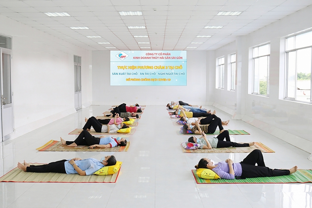 Doanh nghiệp xoay xở trong vòng xoáy đại dịch Covid-19