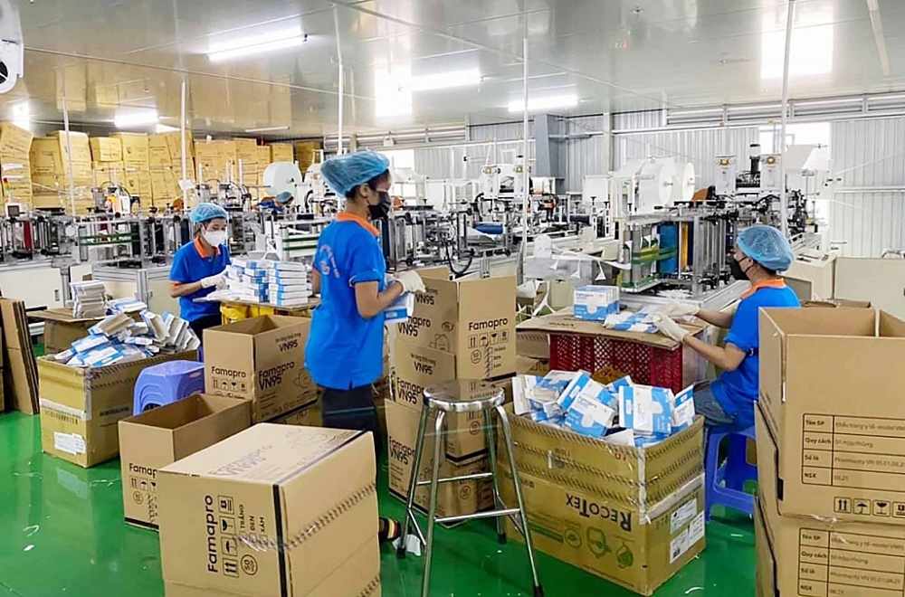 Doanh nghiệp tìm cách giữ chân và thu hút lao động để phục hồi sản xuất