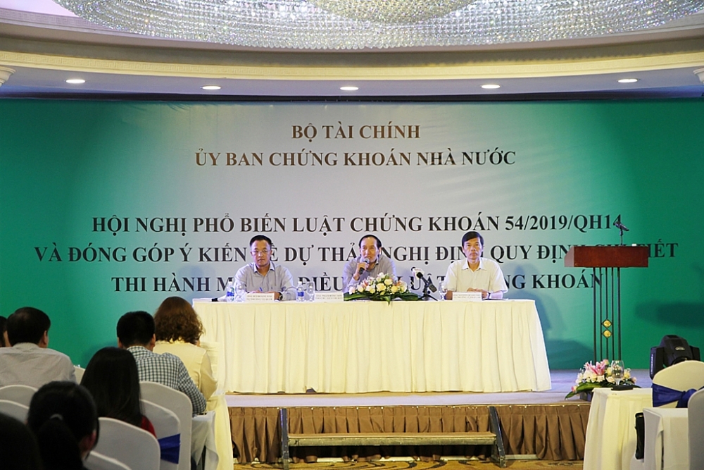 Thực thi khung pháp lý thúc đẩy phát triển thị trường chứng khoán
