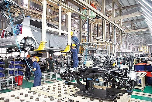 Căn cứ pháp lý nào để phân loại, xác định mức thuế linh kiện ô tô NK đáp ứng mức độ rời rạc?