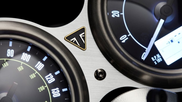 triumph thruxton tfc phien ban gioi han nhe hon manh hon