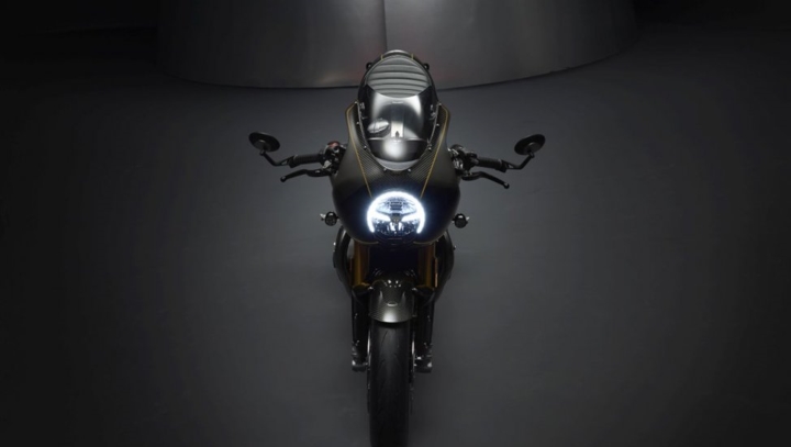 triumph thruxton tfc phien ban gioi han nhe hon manh hon