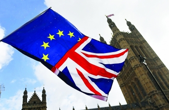 Thỏa thuận Brexit tiếp tục "lên thớt"