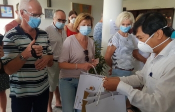 Những khách nước ngoài ở lại với Hội An