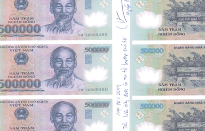 Bị bắt vì in thiệp cưới 'tiện' in luôn tiền giả để bán