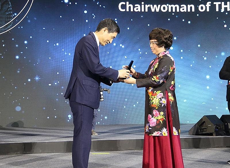 nu doanh nhan viet duoc ton vinh dac biet tai dien dan tri thuc the gioi 2019