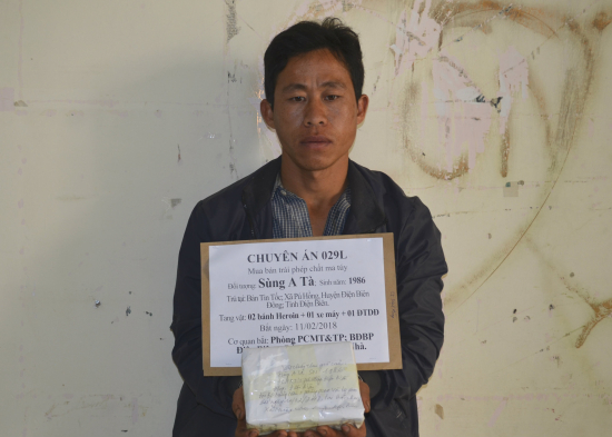 pha thanh cong chuyen an bat 2 banh heroin