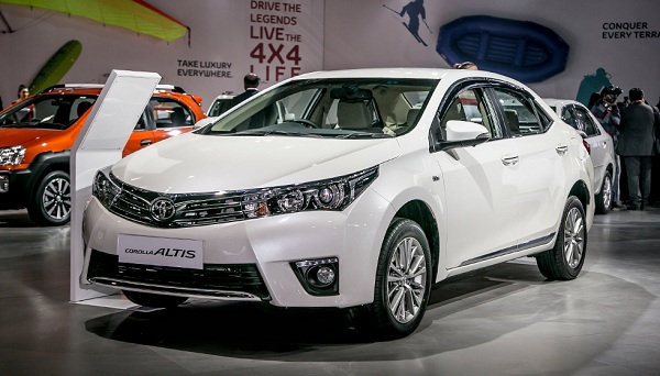 lien quan den loi tui khi toyota trieu hoi hang chuc nghin xe corolla va xe toyota lexus nk