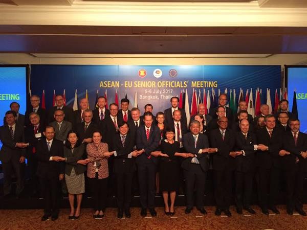 thuc day hoa binh hop tac sau rong sau cuoc hop cac quan chuc cap cao asean eu
