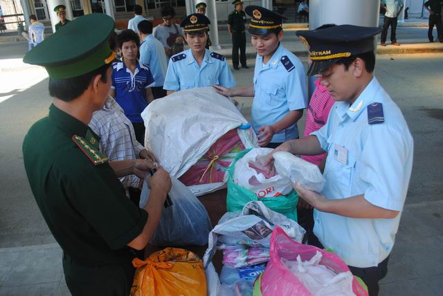 loi dung uu dai de buon lau