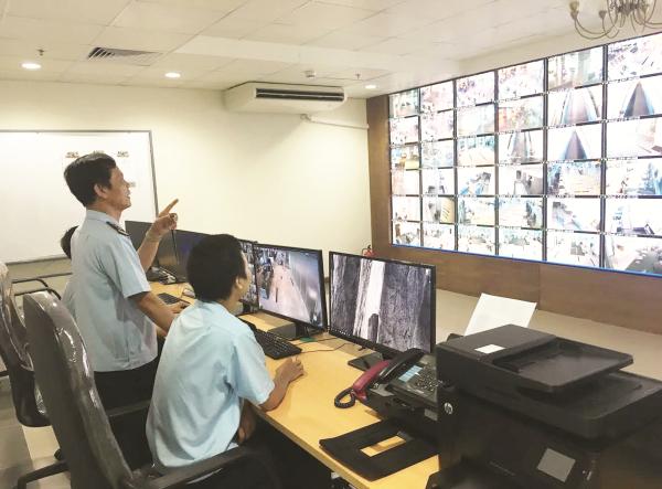 hai quan da nang giam sat truc tuyen de quan ly ngan hang lau