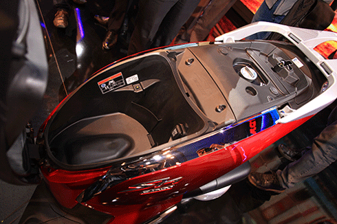 gia 248 trieu dong honda sh300i co nhung gi