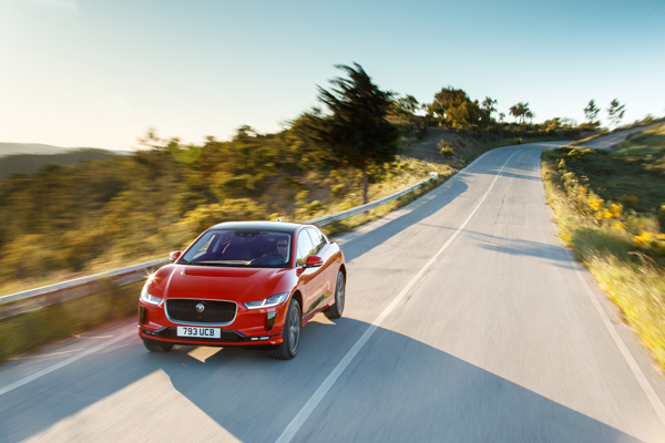 xe dien jaguar i pace gianh giai thuong xe cua nam 2019