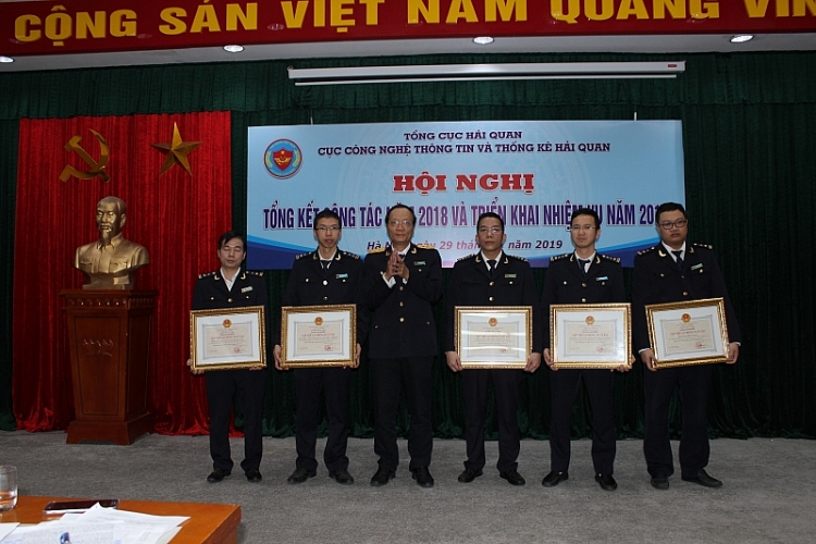 ung dung cach mang cong nghiep 40 vao quan ly hai quan