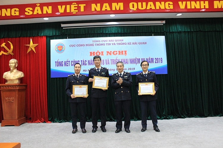 ung dung cach mang cong nghiep 40 vao quan ly hai quan