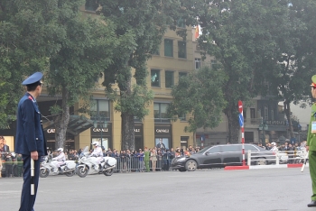 Chủ tịch Kim Jong Un đến Hà Nội