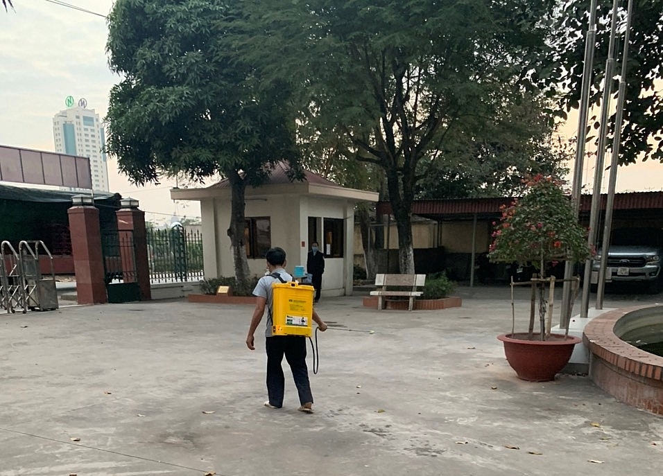 100% CBCC, người lao động Hải quan Hải Dương ở lại trụ sở để phòng dịch Covid-19