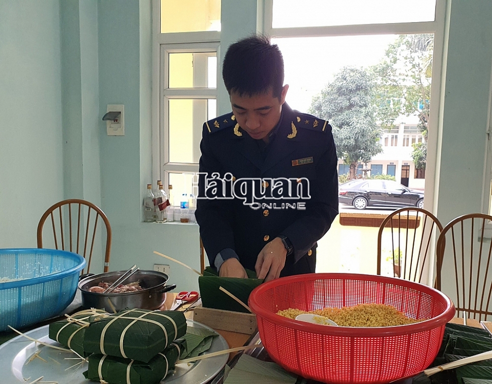 Không khí Tết tại trụ sở Chi cục Hải quan Hải Dương