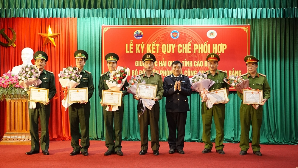 Cao Bằng: Hải quan, Biên phòng, Công an phối hợp xử lý 163 vụ vi phạm