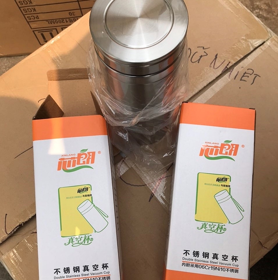 Lào Cai: Thu giữ hơn 1.400 sản phẩm nhập lậu