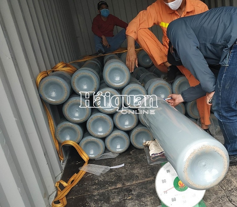 hinh anh container chua khi cuoi do hai quan vua phat hien tai cang hai phong