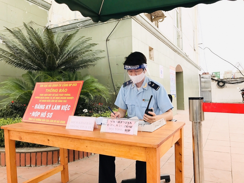 hinh anh hai quan hai phong lam viec gian cach theo chi thi 16