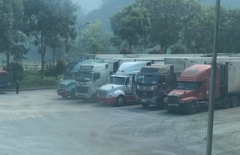 Có hiện tượng tiêu cực về điều tiết xe vào cửa khẩu, Lào Cai áp dụng phương án mới