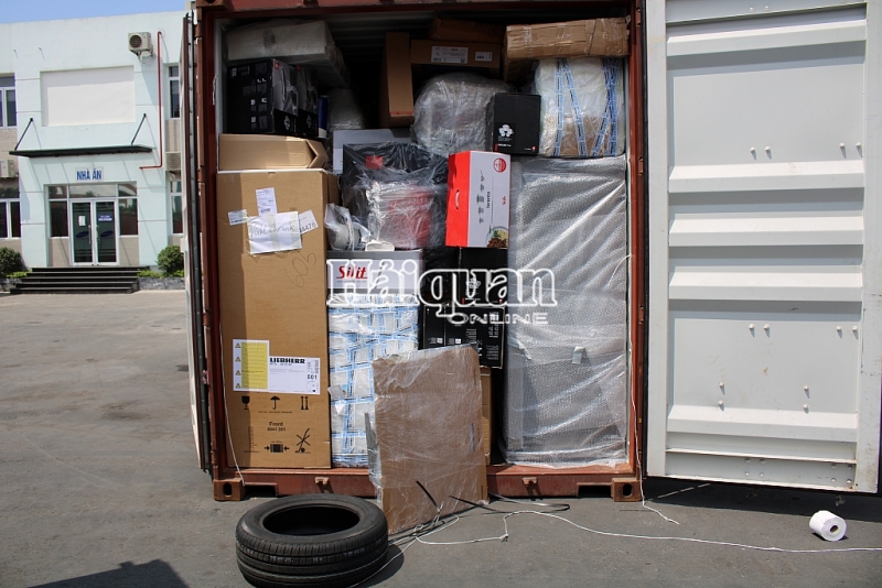 kham xet container tu lanh hang gia dung ve tu duc bi bo roi o cang hai phong