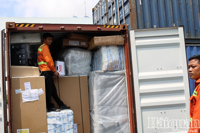 kham xet container tu lanh hang gia dung ve tu duc bi bo roi o cang hai phong