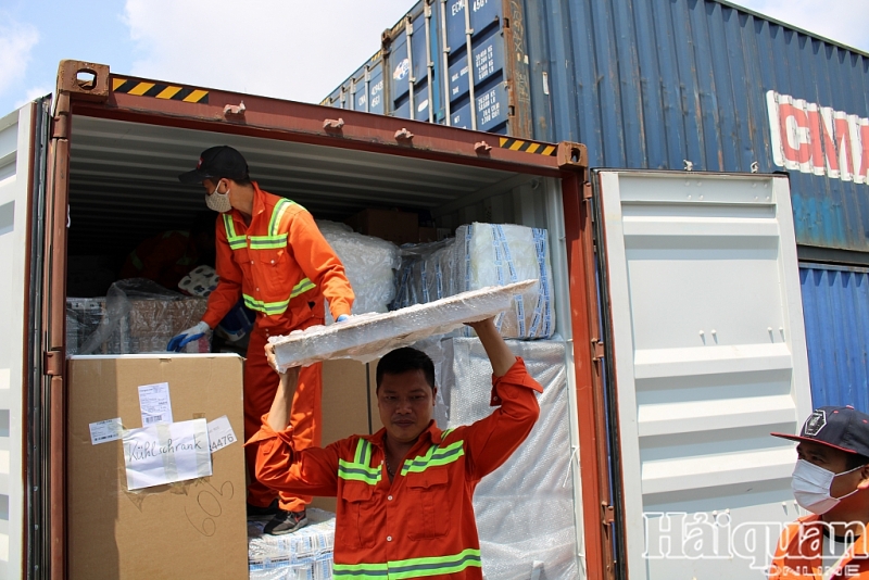 kham xet container tu lanh hang gia dung ve tu duc bi bo roi o cang hai phong