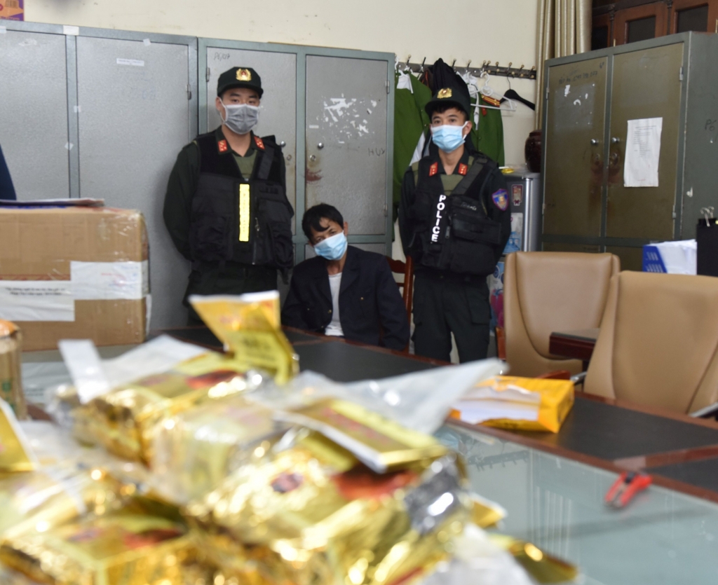 Thu giữ 64 kg ma túy, 20 bánh heroin trong đường dây do 