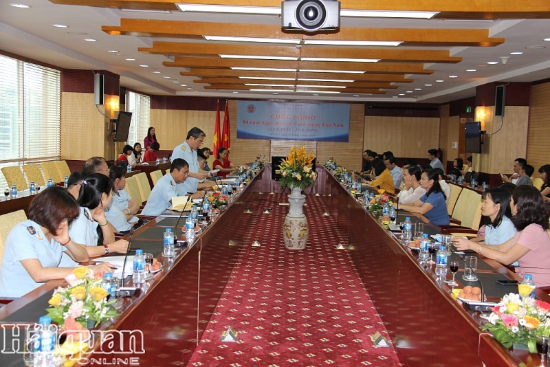 mong muon bao chi tang cuong tuyen truyen 4 linh vuc trong tam ve hai quan