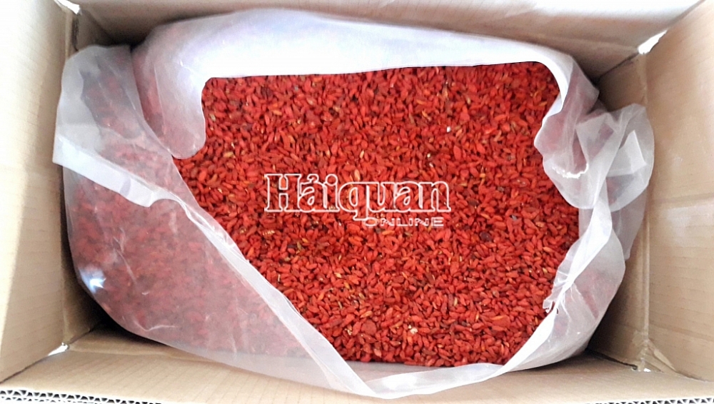 hinh anh lo hang hon 100 tan thao duoc tu trung quoc doi lot nong san