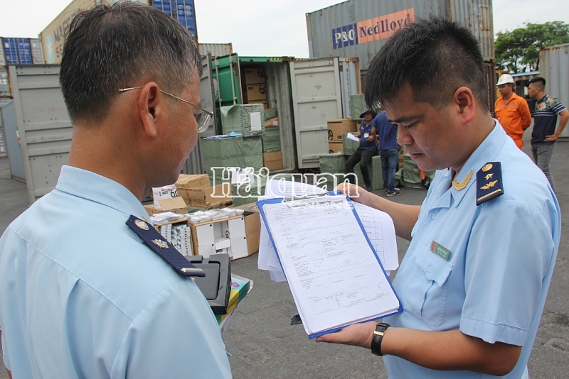 can canh container phu kien dien thoai trung quoc gia mao xuat xu viet nam