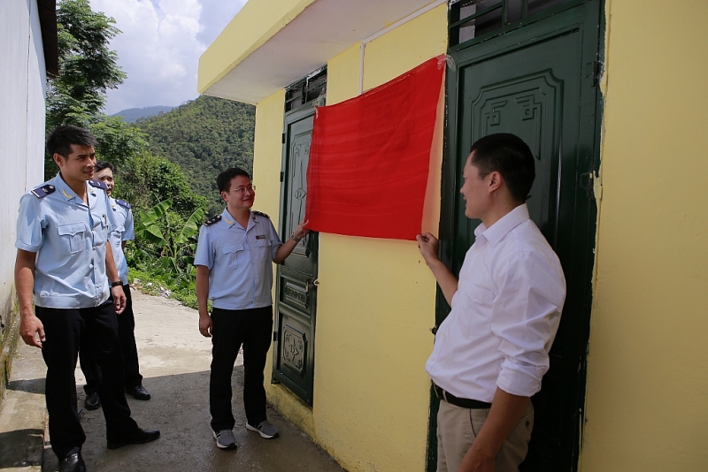 thanh nien hai quan hai phong tang qua o dia ban dac biet kho khan cua ha giang