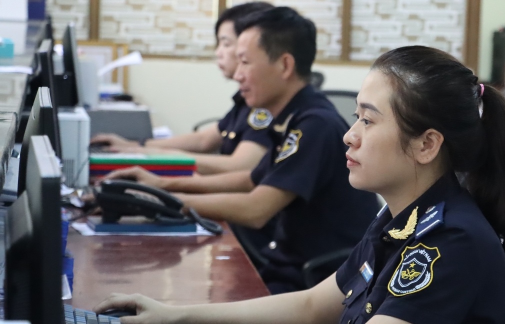 Hải quan khu vực IV làm thủ tục gần 140 nghìn tờ khai trong tháng 8