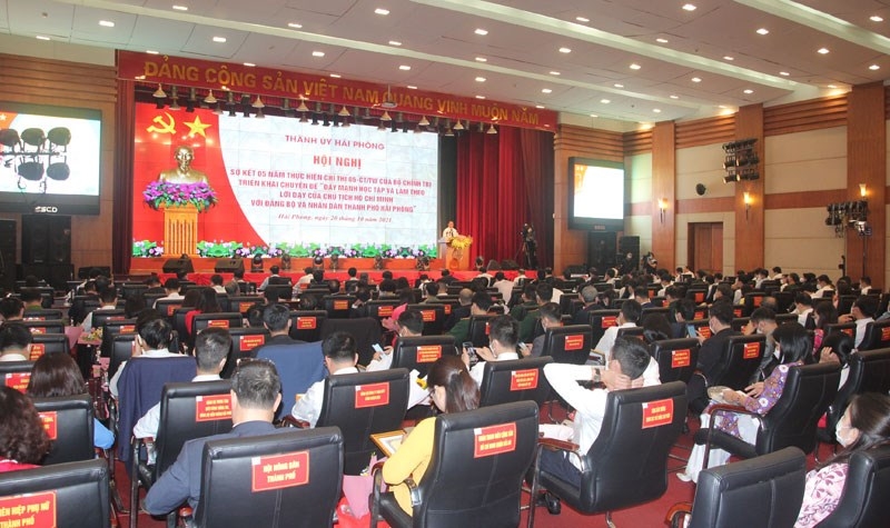 Đảng bộ và 2 cá nhân Hải quan Hải Phòng được biểu dương trong thực hiện Chỉ thị 05-CT/TW