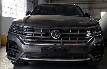 Lập biên bản vi phạm 2 ô tô Volkswagen Touareg chứa bản đồ “đường lưỡi bò” phi pháp