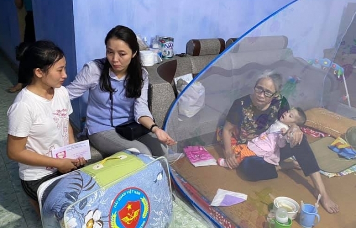 Công chức hải quan và hành trình thiện nguyện về vùng lũ miền Trung!