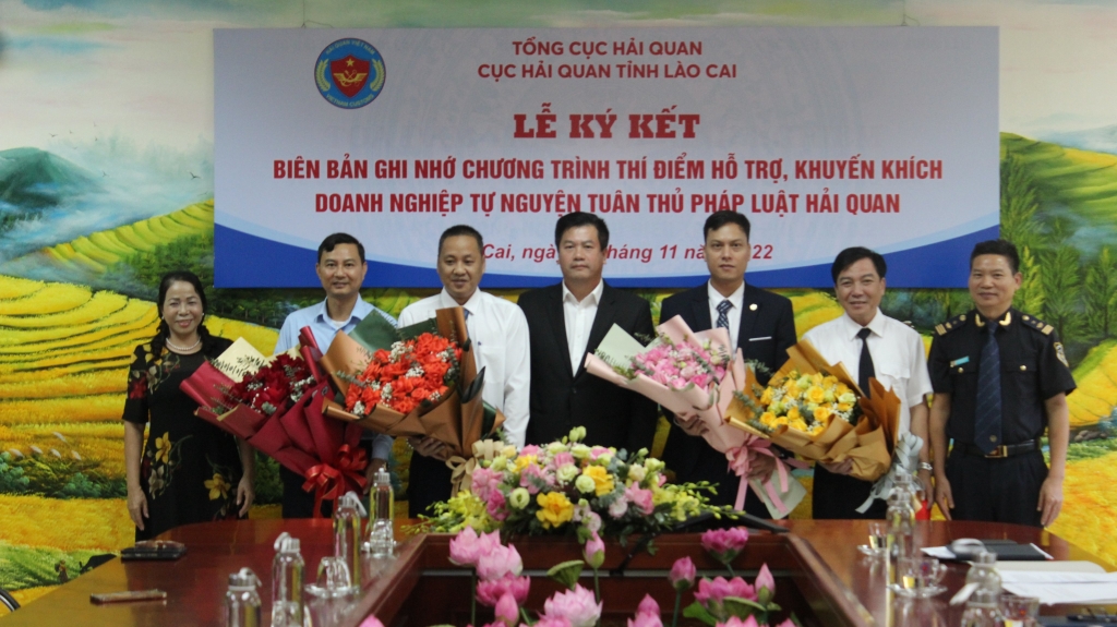 4 doanh nghiệp tham gia Chương trình tự nguyện tuân thủ tại Hải quan Lào Cai