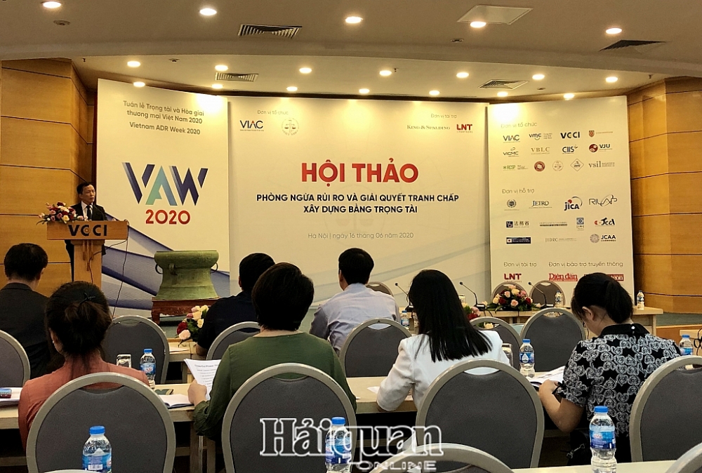 giai quyet tranh chap trong linh vuc xay dung ra toa hay dung trong tai
