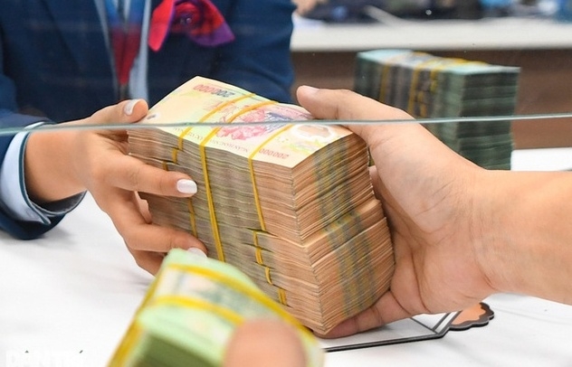 Lượng tiền gửi thanh toán cá nhân lần đầu tiên vượt 1 triệu tỷ đồng