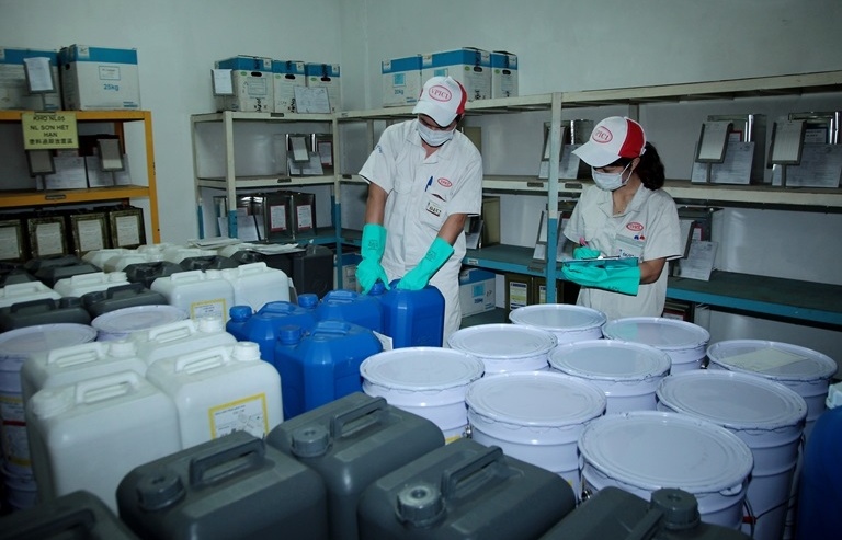 Sản phẩm/ hàng hóa có chứa tiền chất công nghiệp được phép xuất nhập khẩu