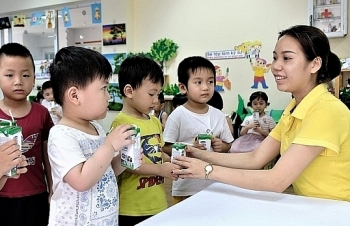 Sẽ ban hành quy chuẩn sữa học đường trong tháng 9